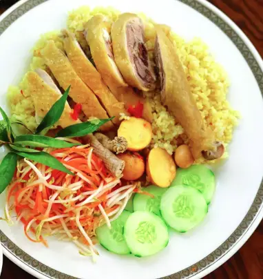 Hình ảnh Cơm Gà Cẩm Thuý Núp Hẻm - Hậu Giang