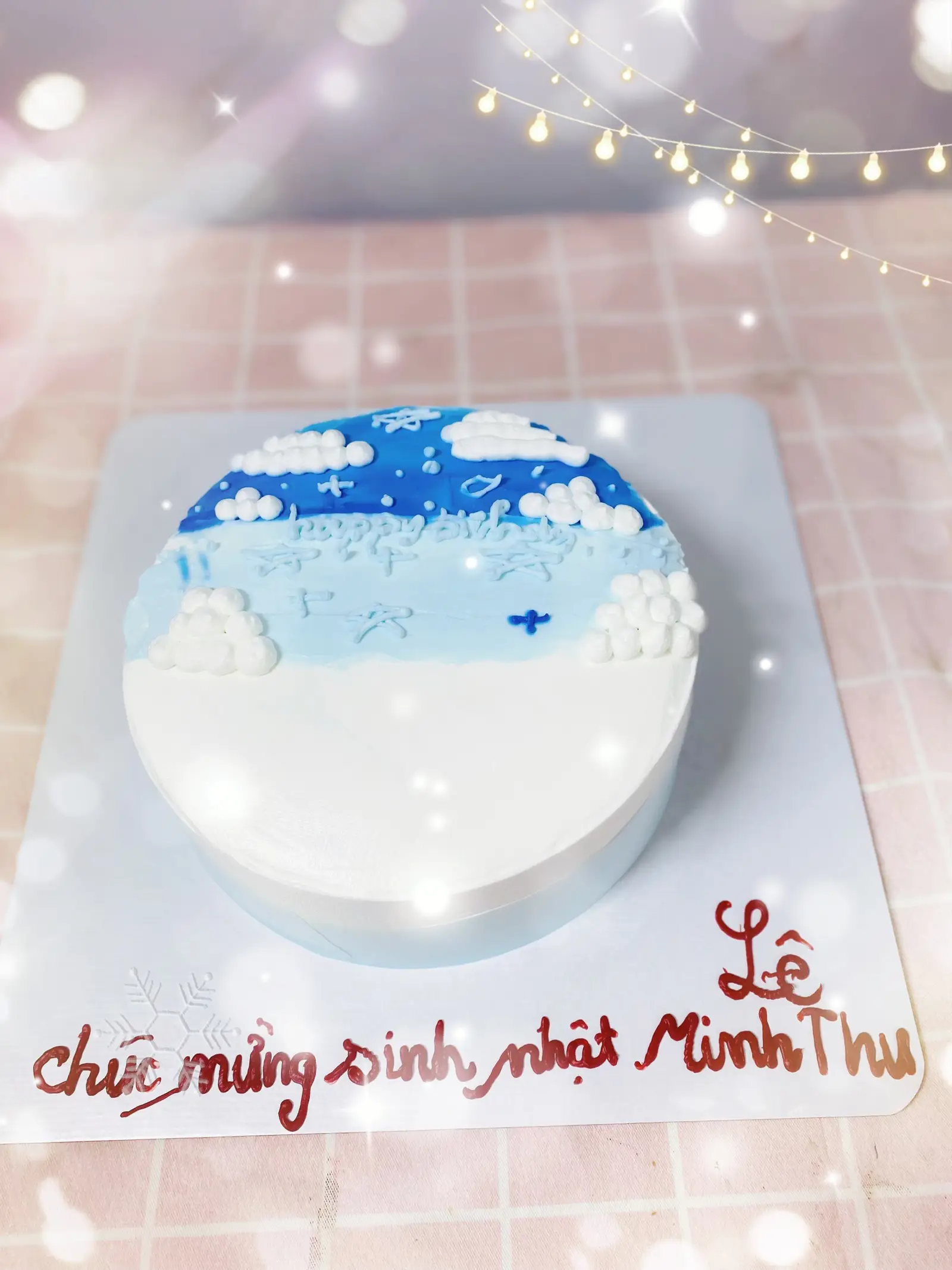 Hình ảnh Bánh kem trong xanh da trời