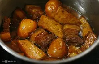 Hình ảnh cơm Thịt kho trứng