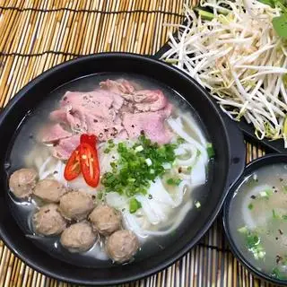 Hình ảnh Phở tái viên