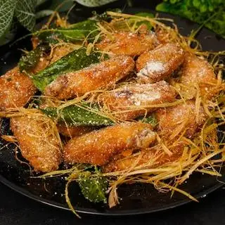 Hình ảnh Gà rang muối nửa con