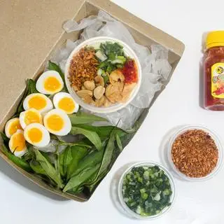 Hình ảnh Bánh tráng mỡ hành thịt băm 2 trứng cút