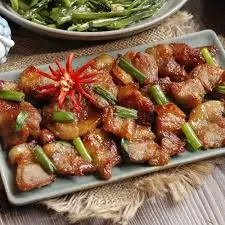 Hình ảnh Cơm chiên trứng ba rọi cháy cạnh sốt nước mắm