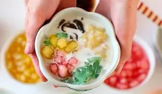 Hình ảnh Chè phomai lá dứa hạt lựu