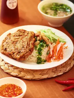 Hình ảnh Cơm chả cá thác lác thì là