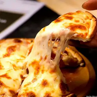 Hình ảnh Pizza gà nấm sốt BBQ