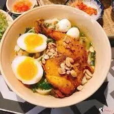 Hình ảnh Mì quảng đùi gà