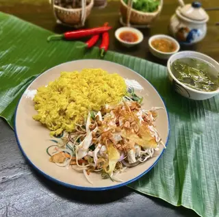 Hình ảnh Cơm gà xé