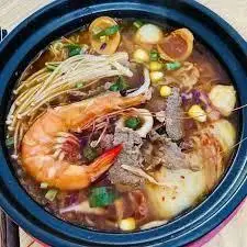 Hình ảnh Mì cay thập cẩm - nước