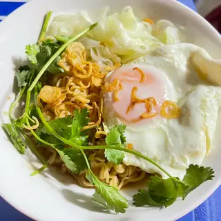 Hình ảnh Combo mì trứng trộn - trà tắc nhỏ