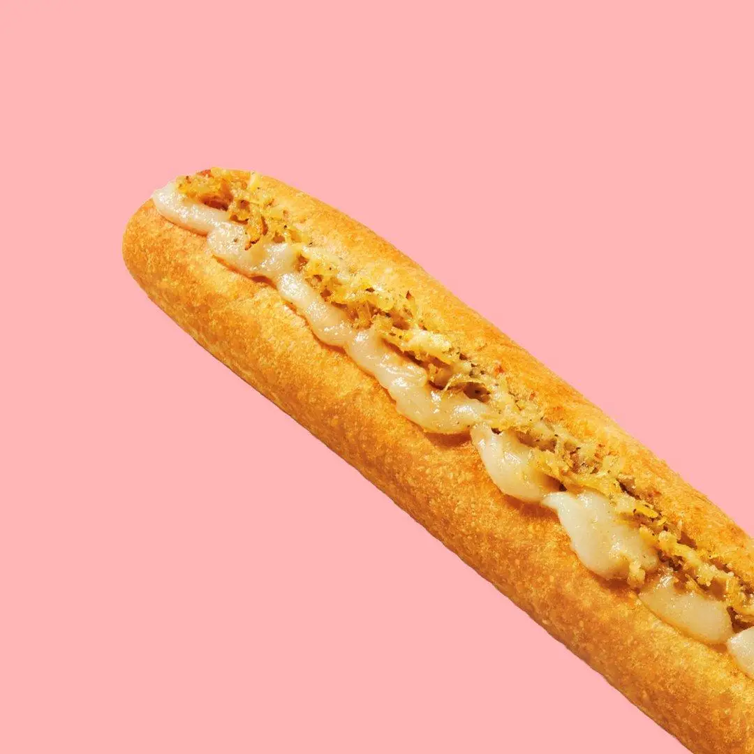 Hình ảnh Bánh Mì Que Gà Phô Mai