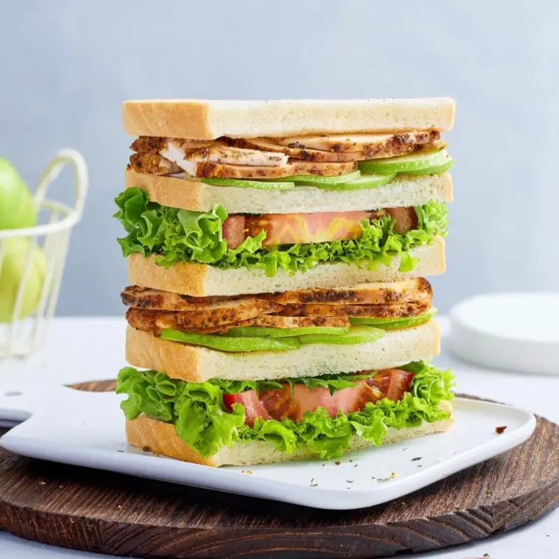 Hình ảnh Bánh Mì Kẹp Gà Táo (Apple Chicken Pesto)