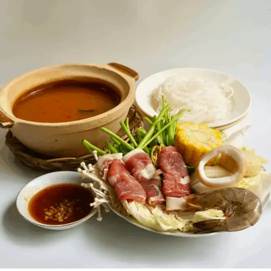 Hình ảnh Lẩu 1 người Thập Cẩm Bò Tôm Mực (nước lẩu tự chọn Thái/ Tomyum)