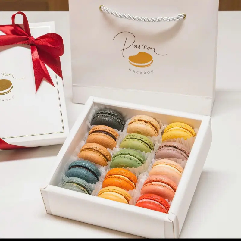 Hình ảnh Hộp quà 15 bánh Macaron