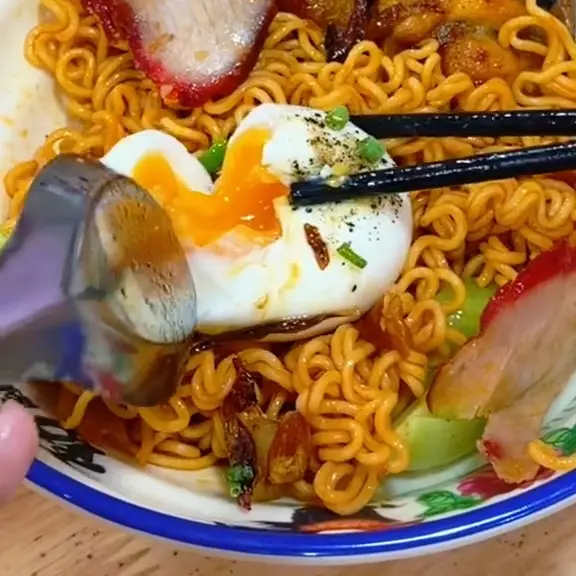 Hình ảnh MÌ GÓI TRỘN THẬP CẨM