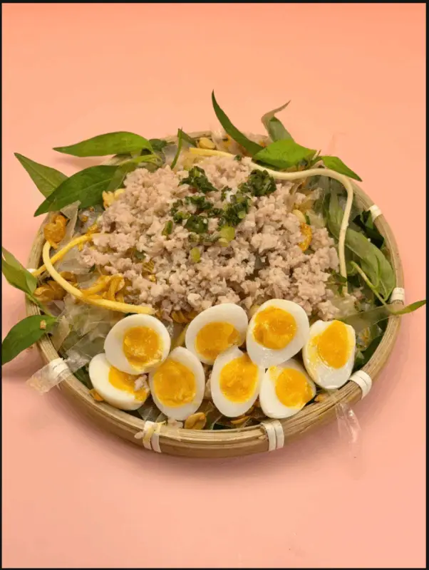 Hình ảnh Bánh tráng trộn thịt bằm, muối nhuyễn