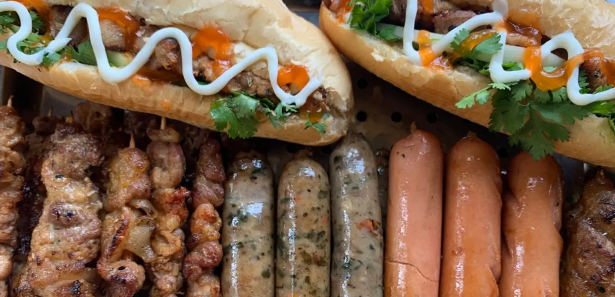 Ảnh bìa Bánh Mì Thịt Xiên Nướng Cô Hà - Khương Hạ