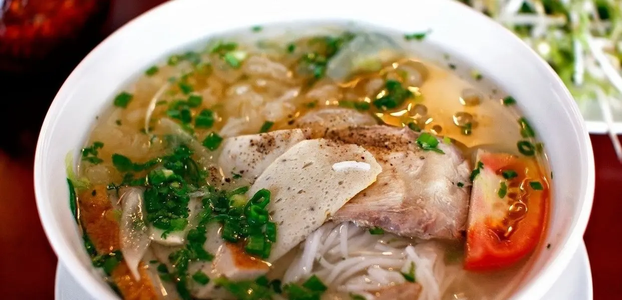 Ảnh bìa Nui Mì Hủ Tiếu & Bánh Canh - Cách Mạng Tháng 8