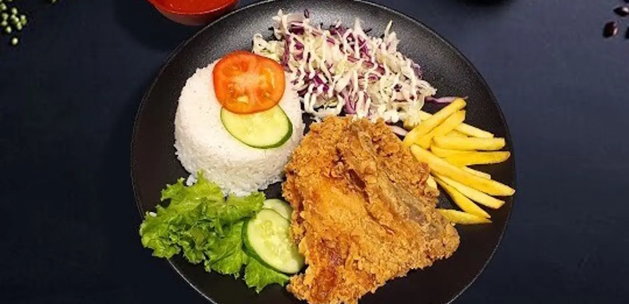 Ảnh bìa Cơm Gà, Mì Cay & Mì Trộn Bếp Nhà Cám - Tôn Đức Thắng