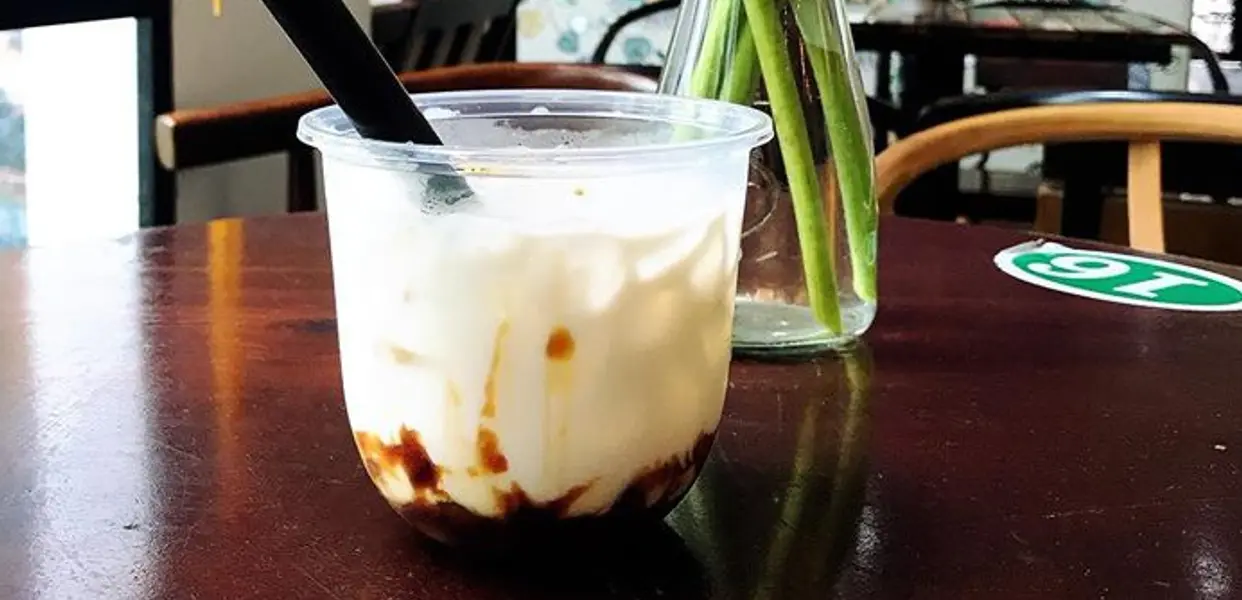 Ảnh bìa Bụng Bự - Trà Sữa Và Bánh Tráng Cuốn