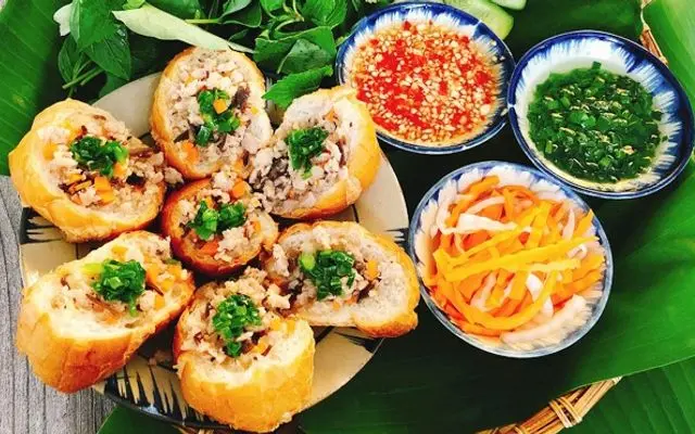 Ảnh bìa Dì Tám - Bánh Mỳ Hấp - Tôn Đản