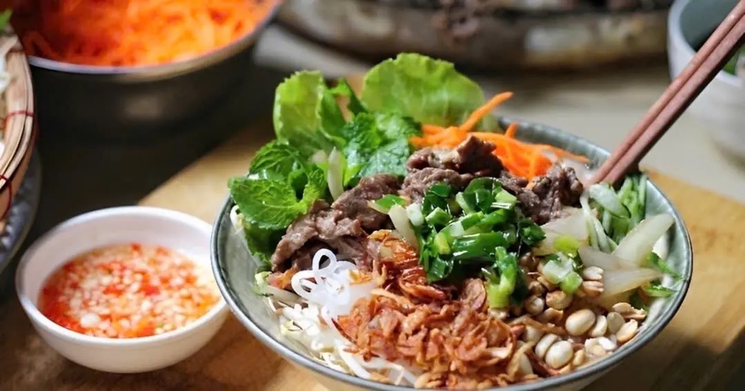 Ảnh bìa Bún Bò Trộn 247 - Bún Trộn Nam Bộ - Hoàng Văn Thụ