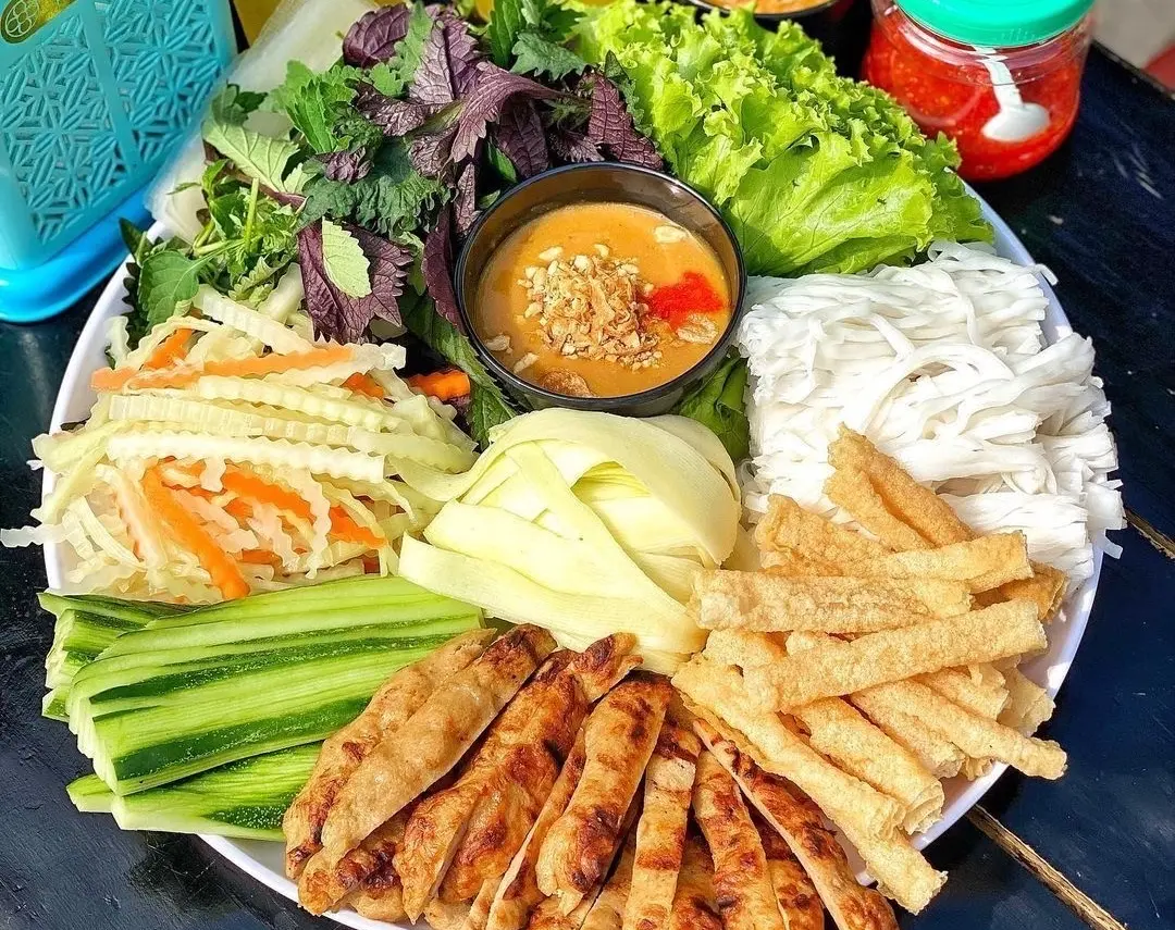 Ảnh bìa Tiệm Nem Nướng Chỉn Chu - Nem Nướng Nha Trang - Khương Trung