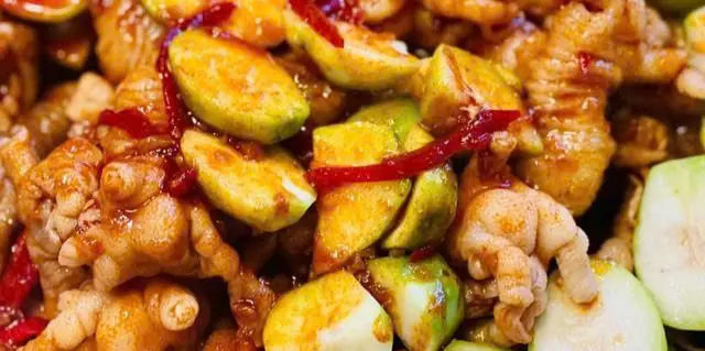 Ảnh bìa Chấm Và Múc - Chân Gà Rút Xương, Gân Bò Sốt Thái - Đường Số 10