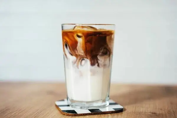 Ảnh bìa Cà Phê & Nước Ép Cô Thu - Nhất Chi Mai