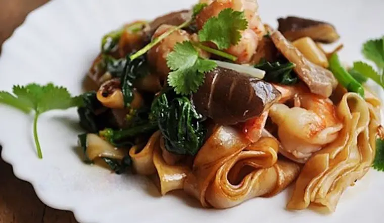 Ảnh bìa Ăn Vặt Hẻm Cô Chang - Cá Viên Chiên & Chân Gà Sốt Thái - Đường Số 6