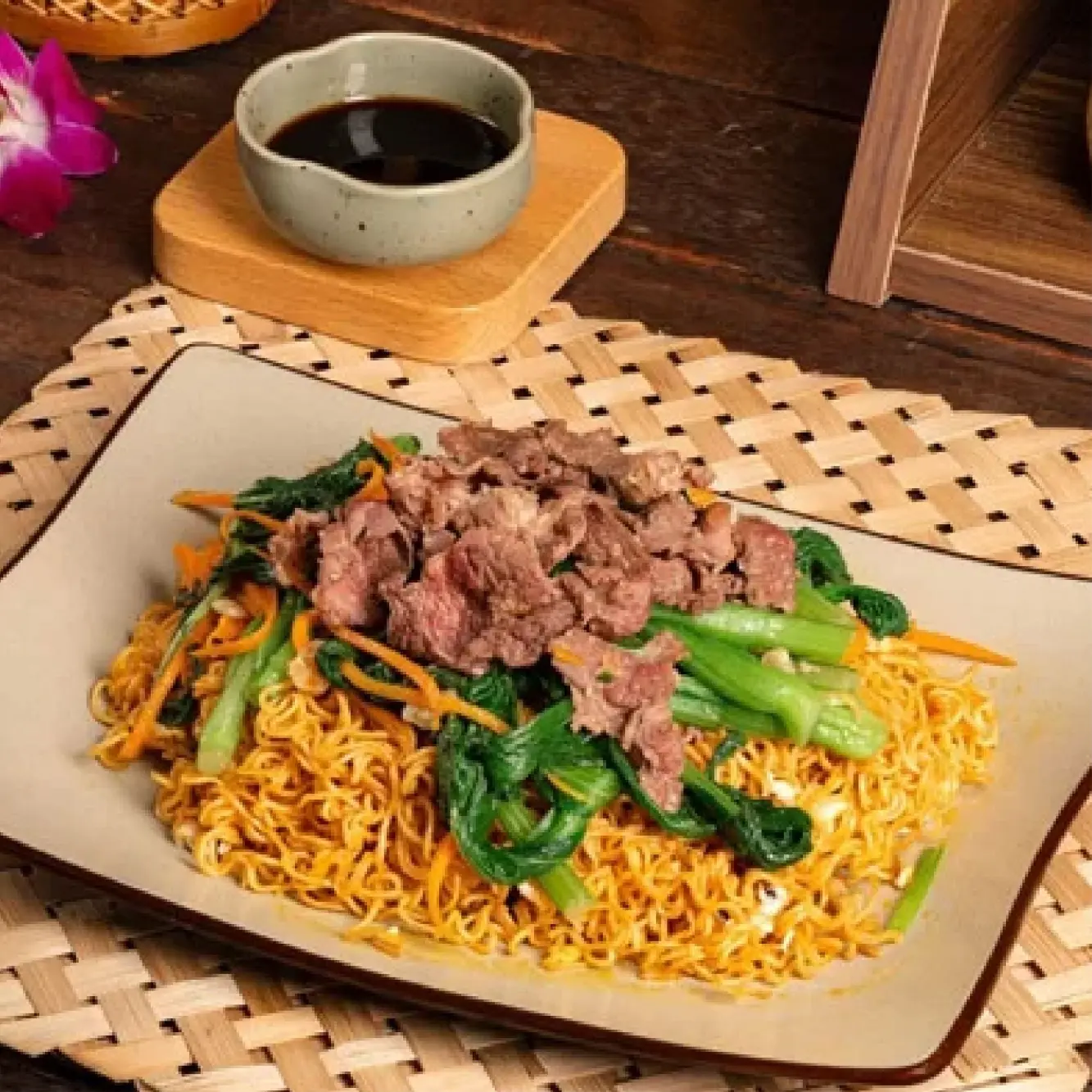 Ảnh bìa Huỳnh Dân Mì Trộn Cá Viên - Tô Hiệu