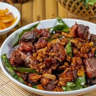 Ảnh đại diện Ngan Phố Xưa - Bùi Thị Xuân