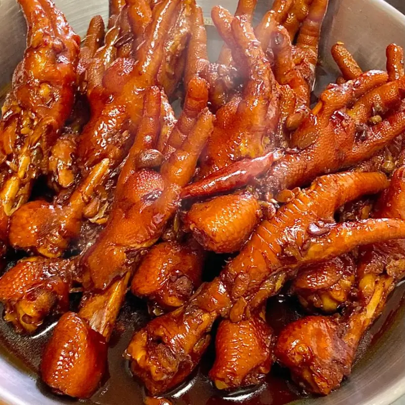 Ảnh bìa Chân Vịt Sốt Mắm Thái - Quan Nhân