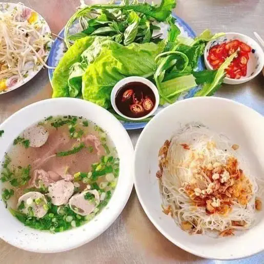 Ảnh bìa Phở Khô Gia Lai Phương Nhi - Lê Thị Riêng