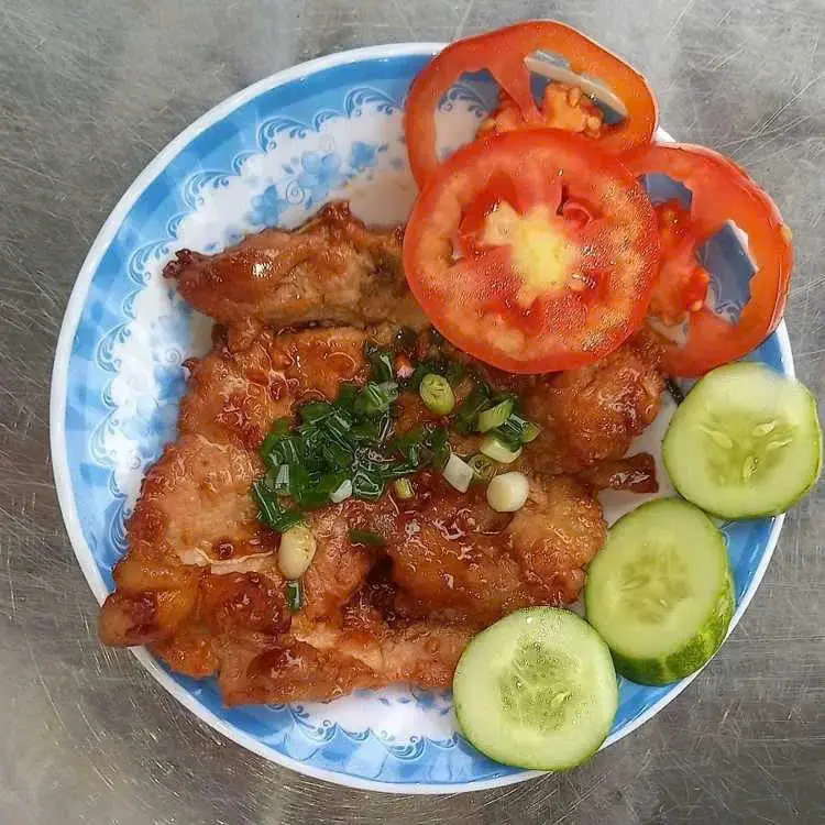 Ảnh bìa Bếp Cô 2 - Cơm Gà Xối Mỡ & Cơm Phần - Lý Thái Tổ