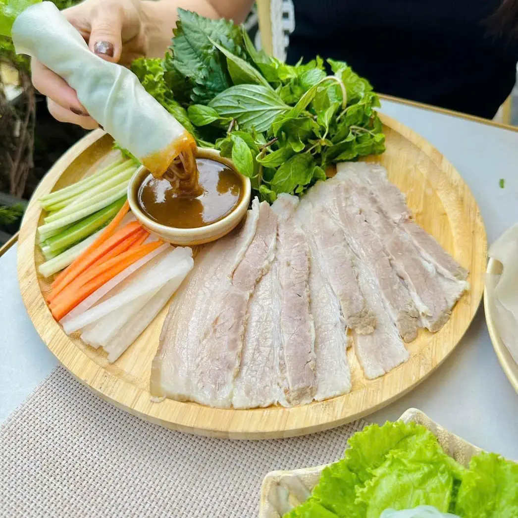 Ảnh bìa Quán 2 Anh Em - Nem Nướng, Nem Lụi & Bánh Tráng Cuốn Thịt Heo - Đỗ Đức Dục