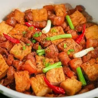 Ảnh đại diện Cơm Tấm & Cơm Phần Luyện - Tạ Quang Bửu