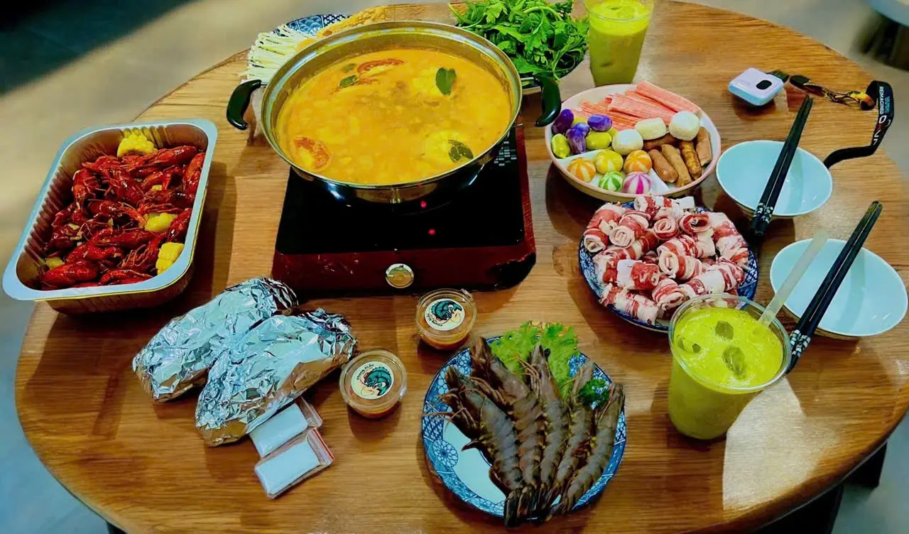 Ảnh bìa Phong Alau - Lẩu Thái Hải Sản & Hải Sản Sốt Cajun - Lê Trọng Tấn