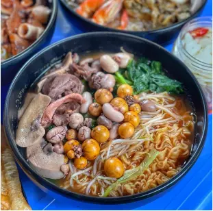 Ảnh bìa Tiểu Thư - Mỳ Chua Cay & Gà Ủ Muối Tiểu Thư - Yên Hòa