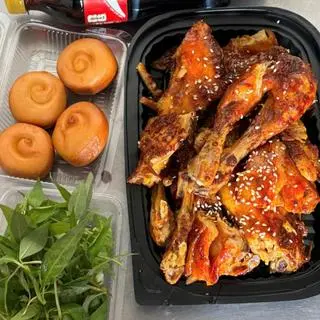 Ảnh đại diện Gà Nướng Sốt Mật Ong TiTi - Nguyễn Bình