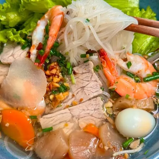 Ảnh bìa Hủ Tiếu Cu Bom - Phạm Văn Đồng