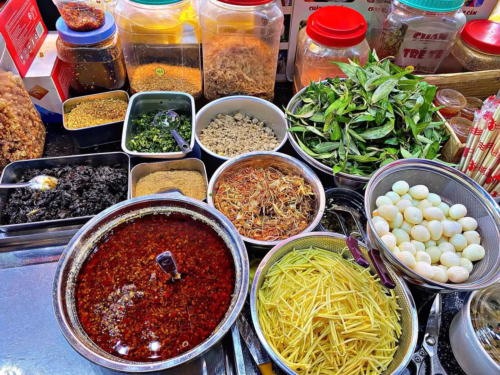 Ảnh bìa Bánh Tráng Trộn Mỡ Hành & Tóp Mỡ Cô Hiền - Chế Lan Viên