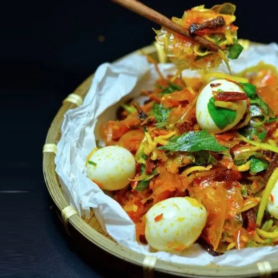 Ảnh bìa Ăn Vặt Nhà Gấu - Linh Đông