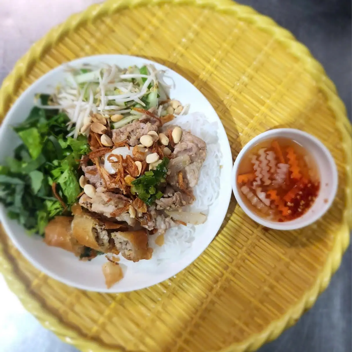 Ảnh bìa Chang Chang Bún Thịt Xào Hóc Môn - Chợ Trung Chánh - Thương Mại