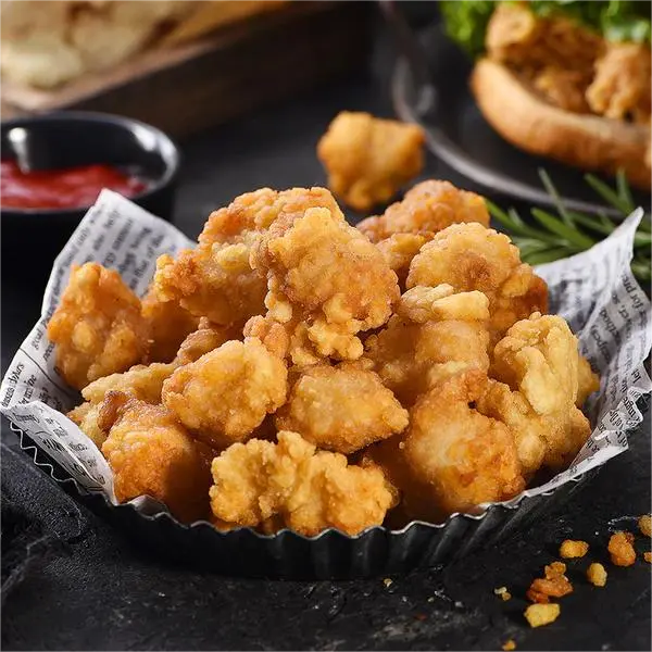 Ảnh bìa Gà Rán, Khoai Lang Lắc & Ăn Vặt Cherry - Nguyễn Thị Tú
