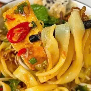 Ảnh đại diện Món Ngon Xứ Quảng - Mì Quảng Trộn & Bún Mắm Nêm - Phạm Huy Thông