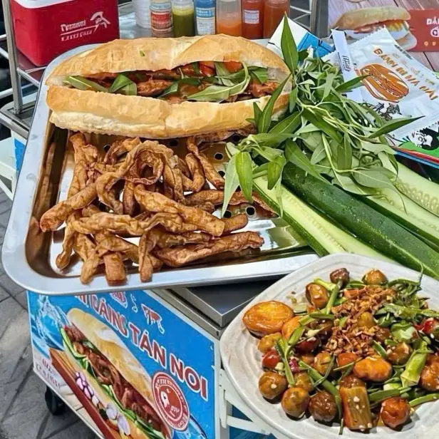 Ảnh bìa Bánh Mì Má Hải & Đồ Ăn Vặt - Gạo Nếp - Trần Đại Nghĩa