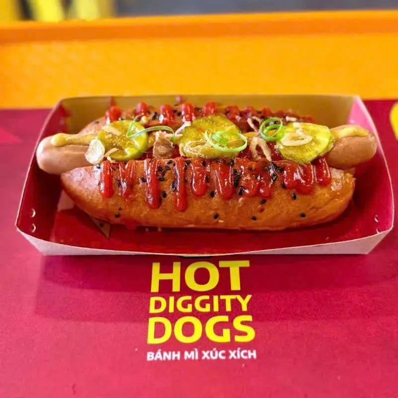 Ảnh bìa Hot Diggity Dogs - Nguyễn Chí Thanh