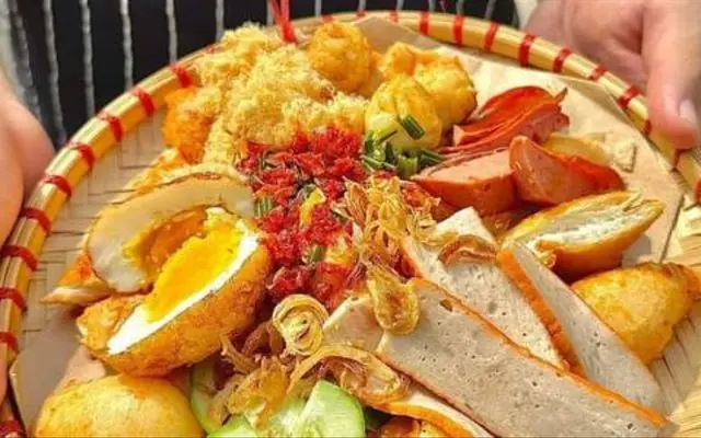 Ảnh bìa Dè Cube - Trà Sữa & Bánh Mì Nướng Muối Ớt - Miếu Đầm