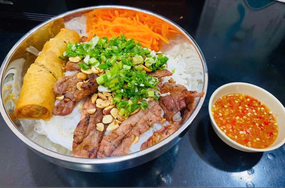 Ảnh bìa Bún Thịt Nướng Kiều Bảo - Lê Trọng Tấn